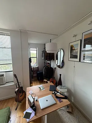 Office, photo 1