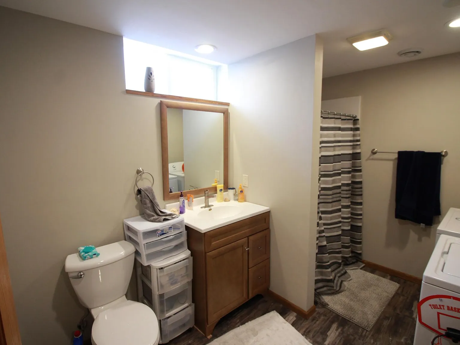 3 bed, 950 sqft, $1,305 — Photo 2