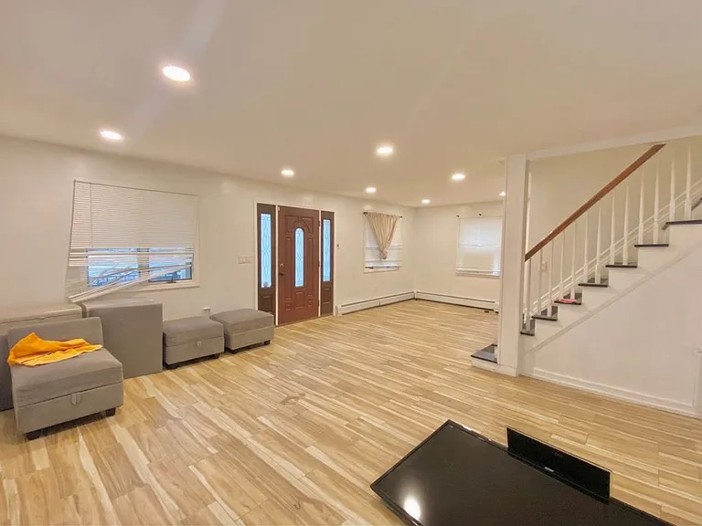19 Hillcrest Ave — Photo 4