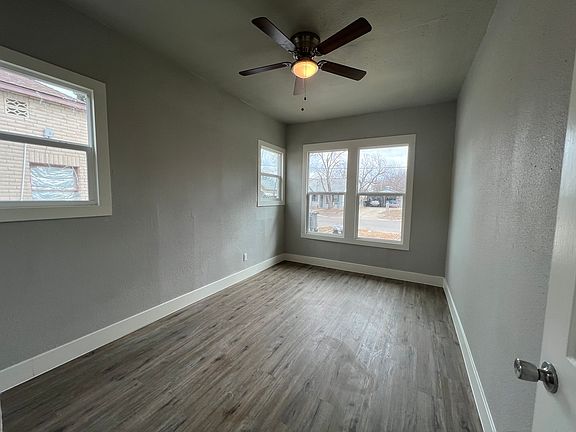 5th image of 107 Stanley Ct APT 3