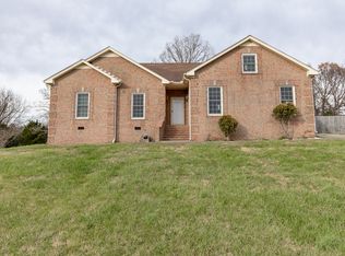 1417 Fairfield Rd, Westmoreland, TN 37186