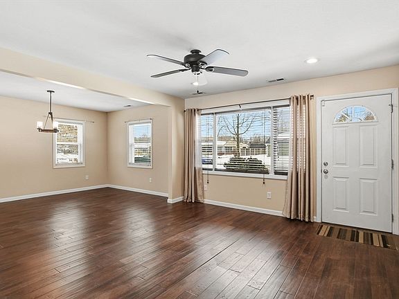 2nd image of 55 Old Farm Rd