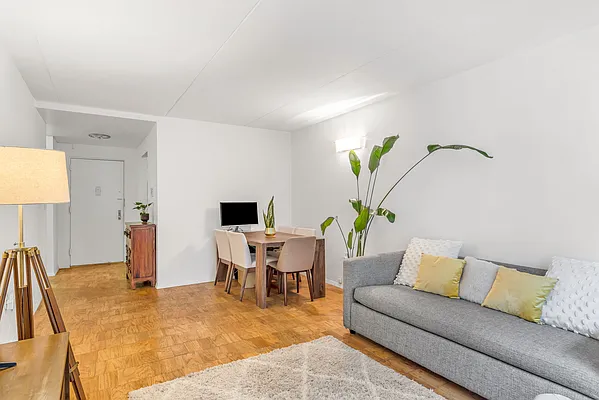 Sold by Sotheby's International Realty | media 2