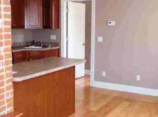 542 S Main St, Columbia, IL 62236