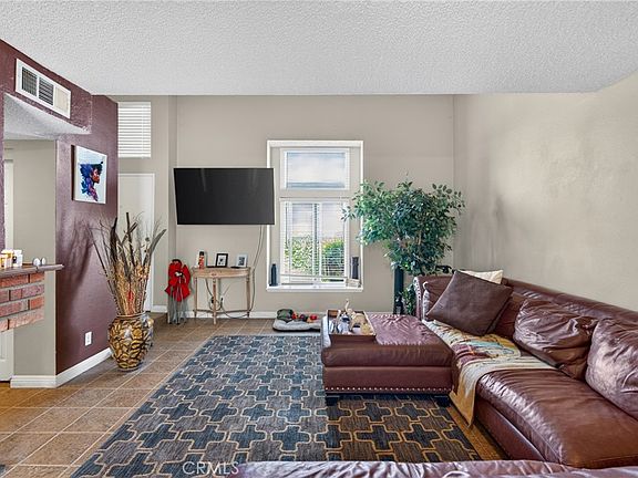 3rd image of 1974 E Lynwood Dr APT 10E