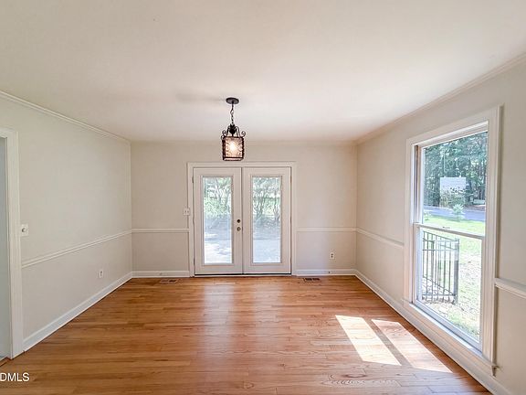 4th image of 600 Stratford Dr