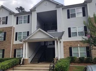 10201 Fairington Ridge Cir, Lithonia, GA 30038