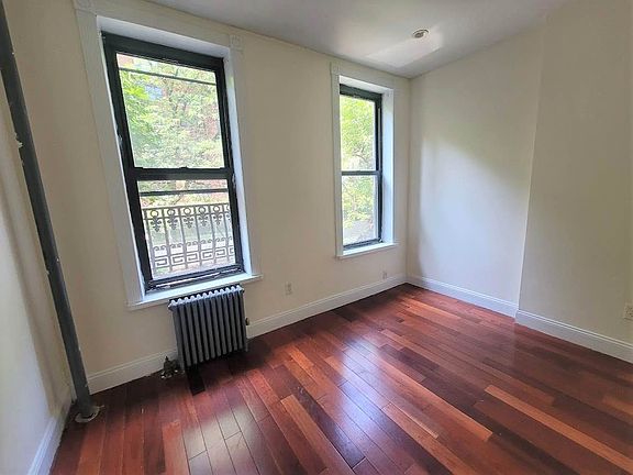 4th image of 315 E 73rd St #96