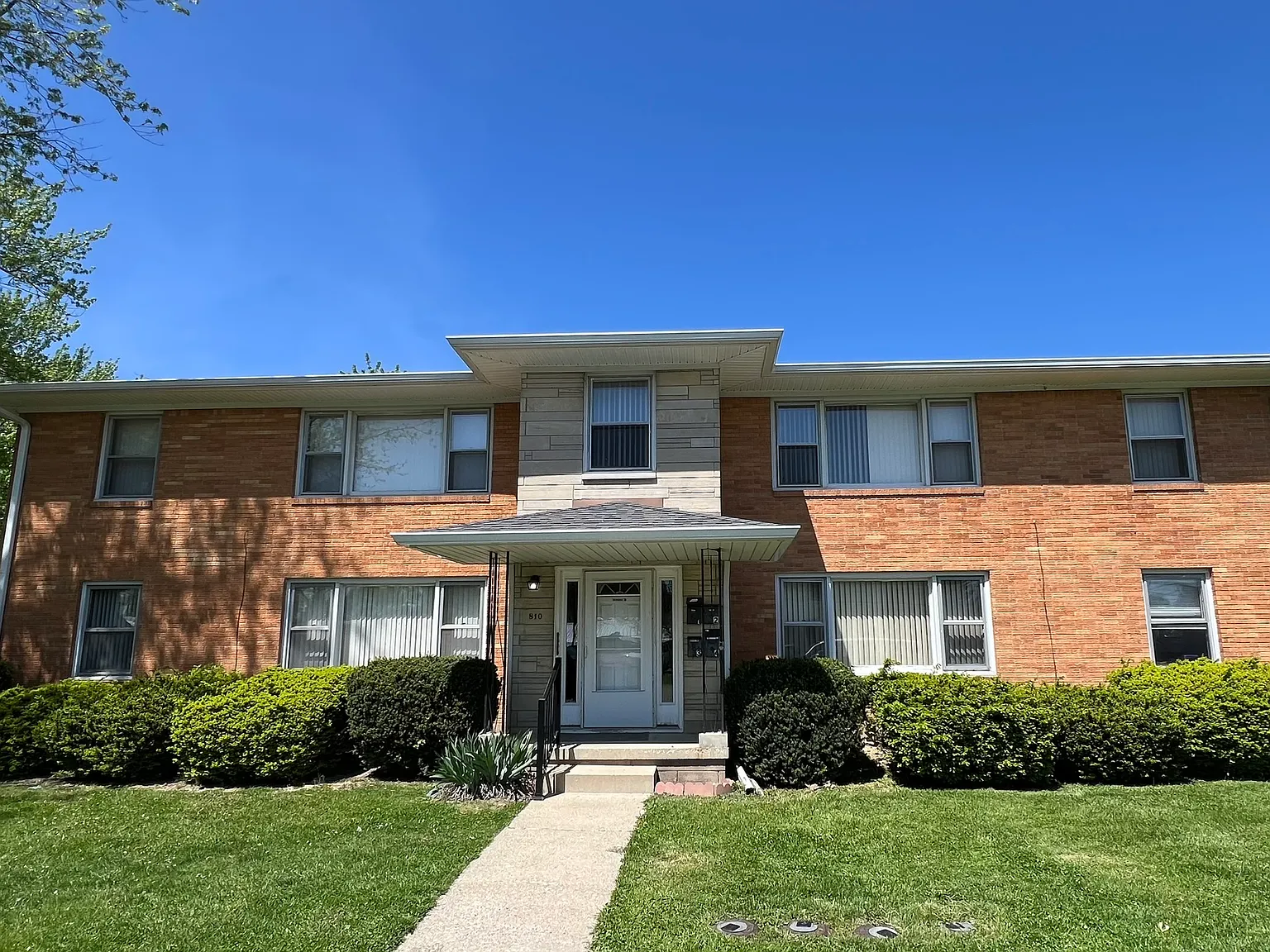 810 Walnut Street — Photo 1