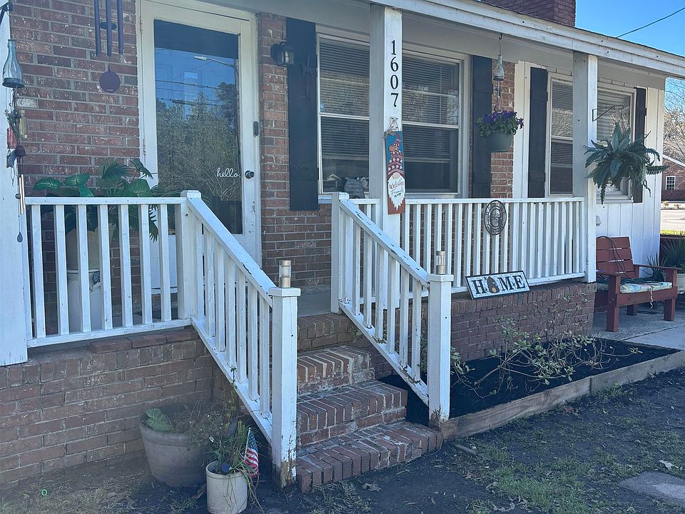 1st image of 1607 McDermott St.