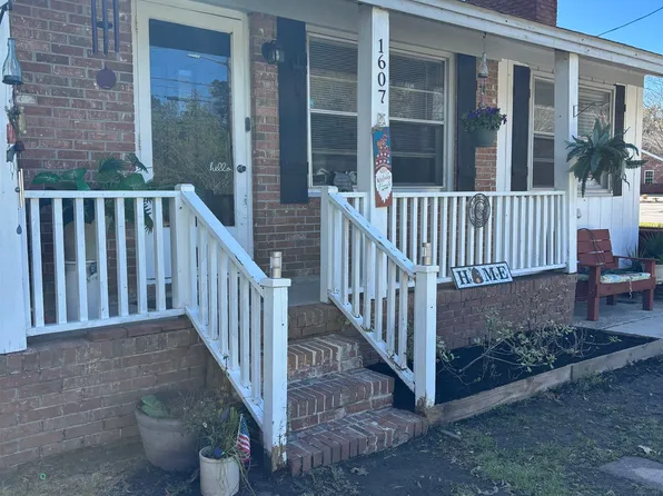 1607 McDermott St., Conway, SC 29526