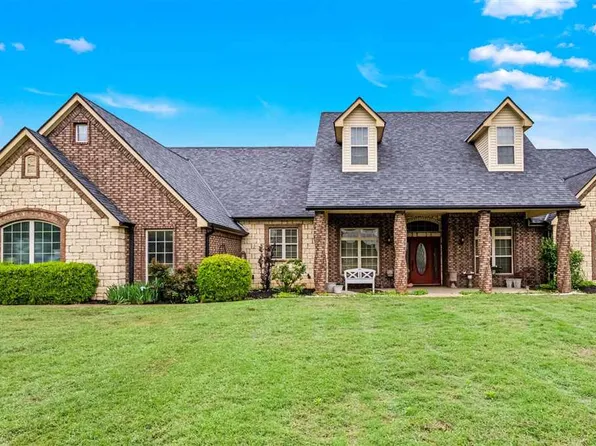 1220 Cypress Ln, Elgin, OK 73538