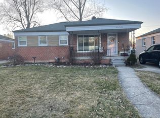 10021 Seltzer St, Livonia, MI