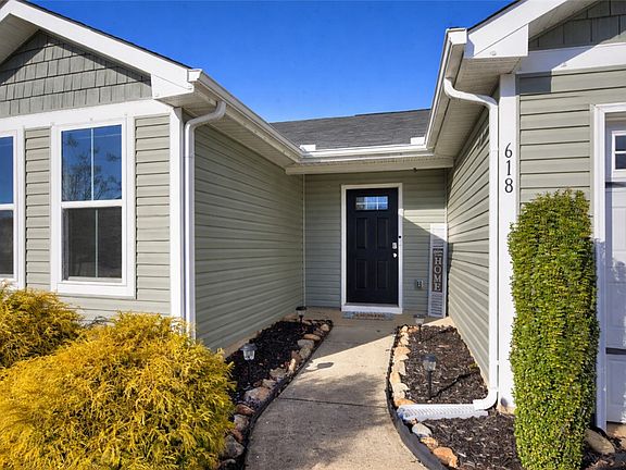2nd image of 618 Maplestead Farms Ct