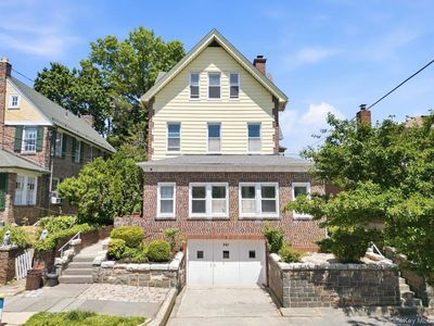 261 E 239th Street, Bronx, NY, 10470