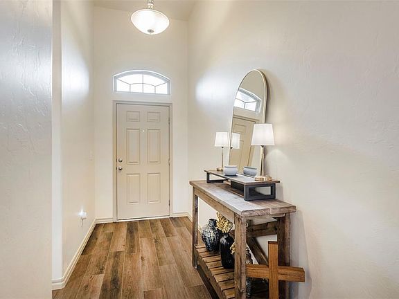 4th image of 2517 Colby Ct