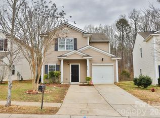 8946 Chalkstone Rd, Charlotte, NC 28216