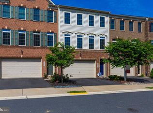 26071 Huntwick Glen Sq, Aldie, VA 20105