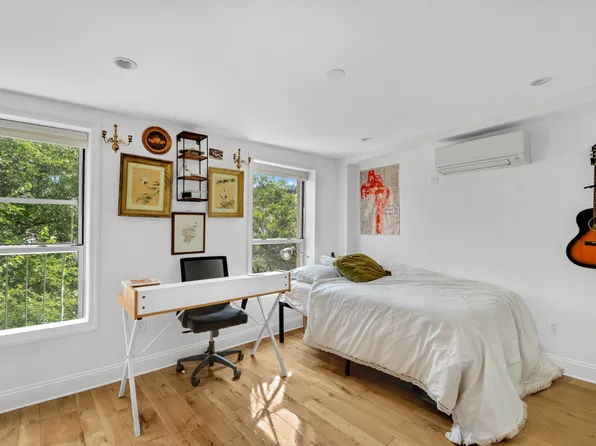 936a Lafayette Avenue image 12 of 15