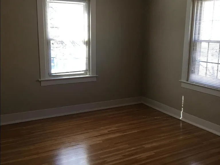920 Amherst St #3 — Photo 4