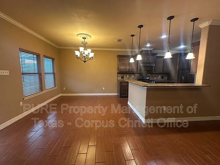 6902 Anastasia — Photo 8