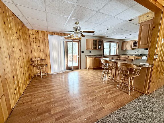 3rd image of 251 Campbell Rd