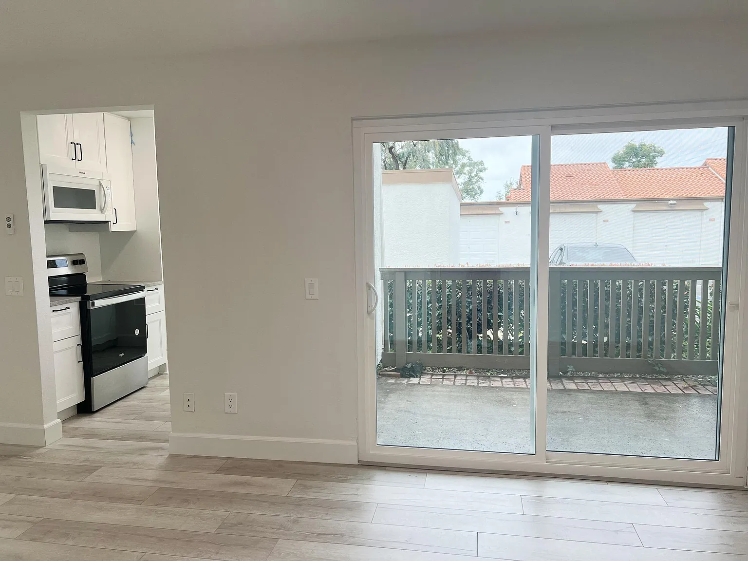 2 bed, 948 sqft, $3,150 — Photo 4