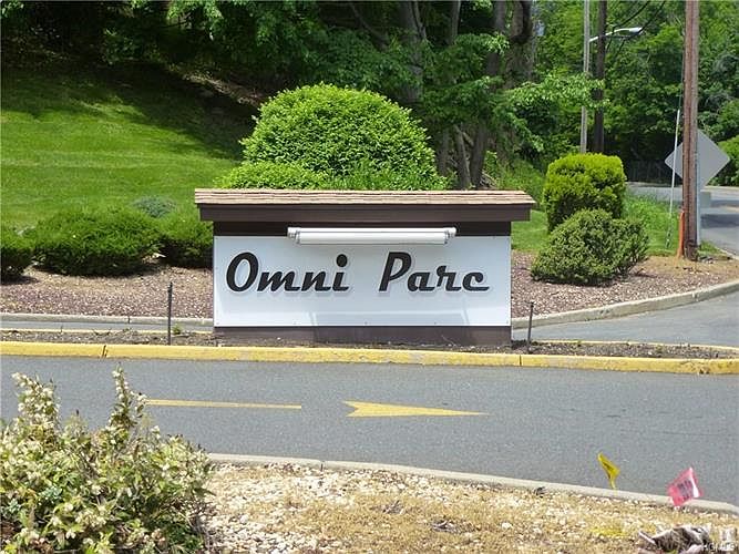 1st image of 56 Omni Parc Dr