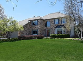 2783 Conant Ct, Geneva, IL 60134