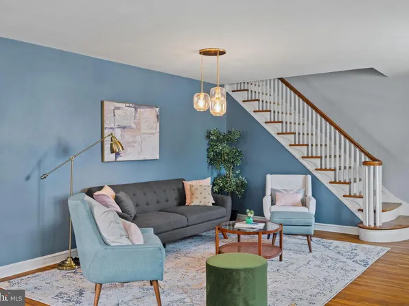 917 E Durham St, Philadelphia, PA 19150
