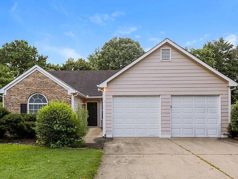 4878 Noah Rdg — Photo 1