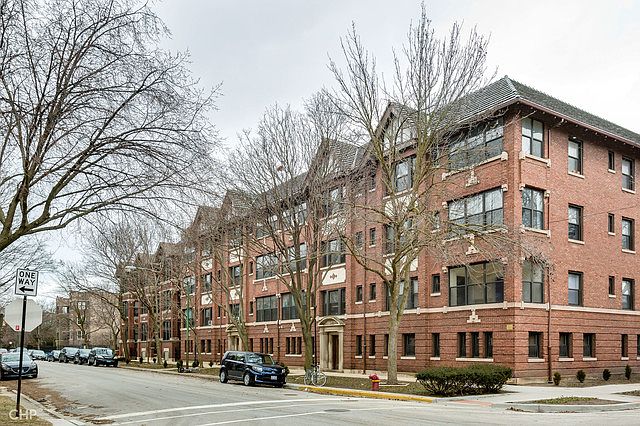 1st image of 5143 S Greenwood Ave APT 2