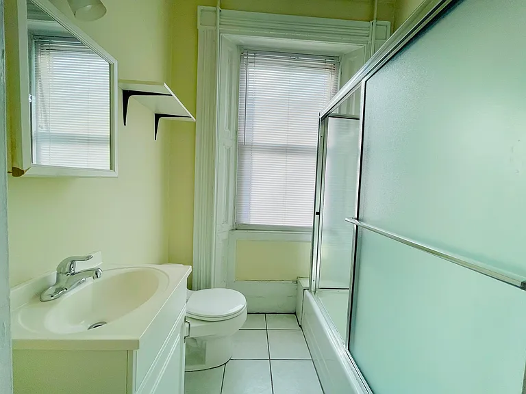 111 College St #1C — Photo 19