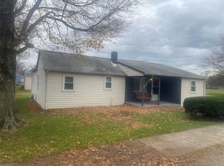 1117 W 7th St, Greenfield, IN 46140