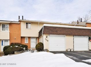 136 Pamela Dr, Bolingbrook, IL 60440