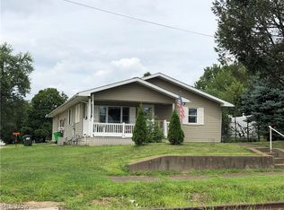 276 S High St SW, Carrollton, OH 44615