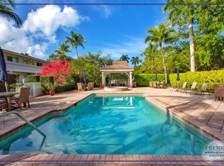 980 7th Ave S APT 103, Naples, FL 34102