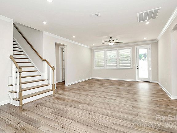 4th image of 9650 Liberty Hill Dr