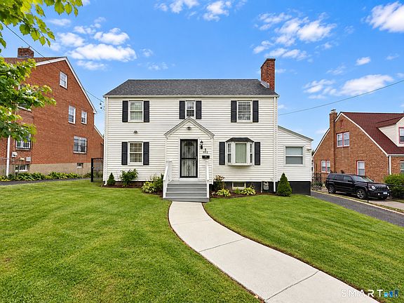 3rd image of 462 Broadview Terrace
