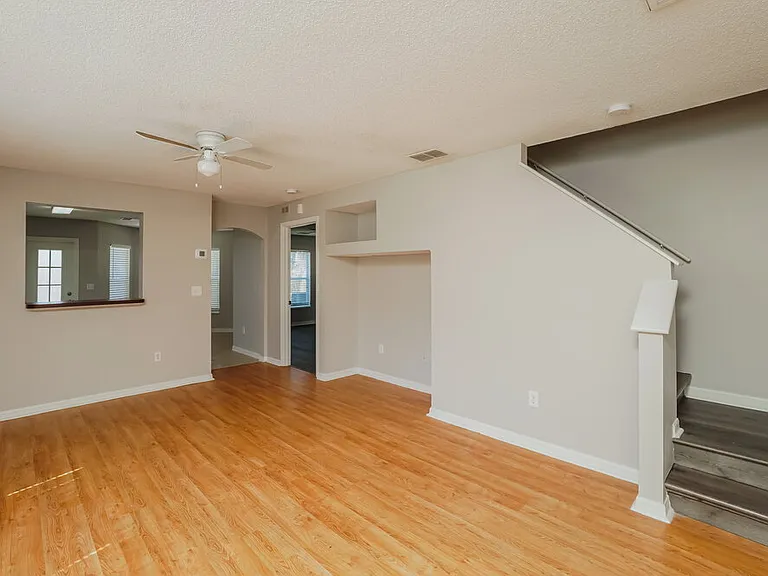 6035 Pointe Pleasant Blvd — Photo 4