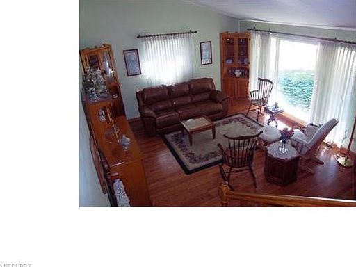 4th image of 424 Charring Cross Dr