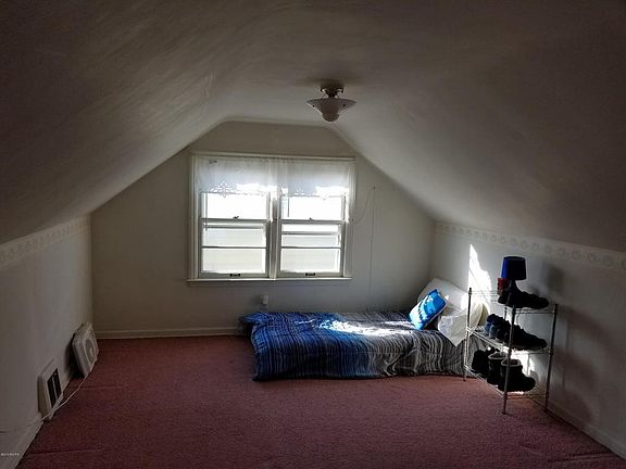 5th image of 2523 Parkdale Ave SW