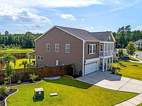 3rd image of 357 Fox Ridge Ln