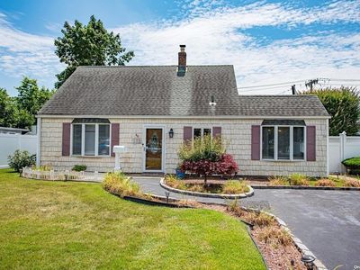 48 Birch Lane, Levittown, NY, 11756
