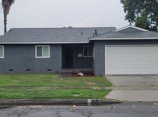 1540 W Ashcroft Ave, Fresno, CA 93705
