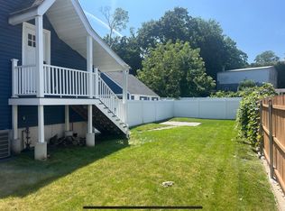 57 Spring Rd FLOOR 2, Huntington, NY 11743