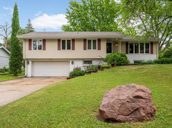 9717 Russell Ave S, Bloomington, MN 55431