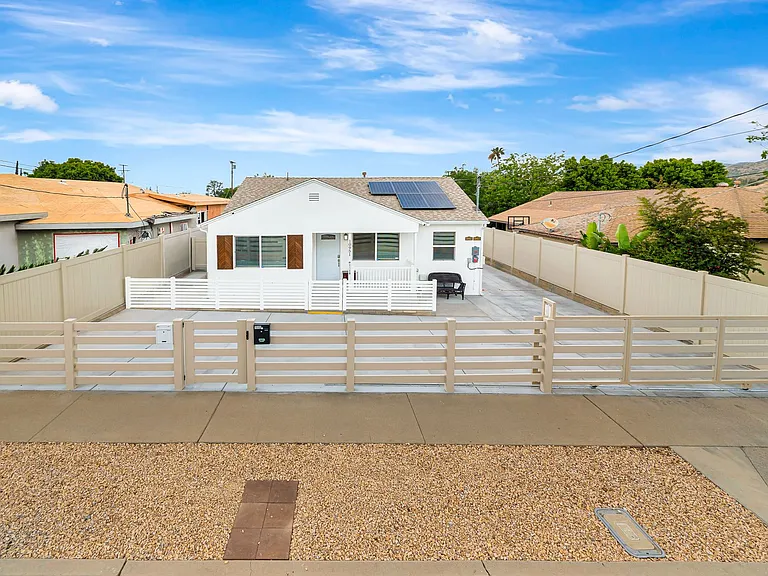 10951 Whitegate Ave — Photo 44