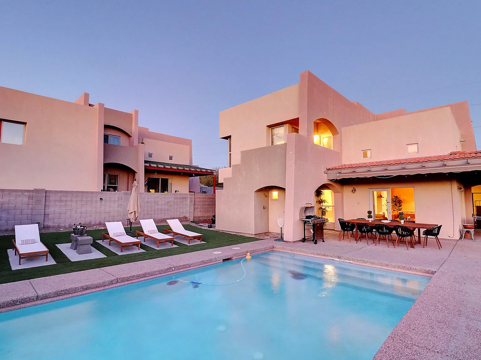 6 bed, 3250 sqft, $3,995 — Photo 2