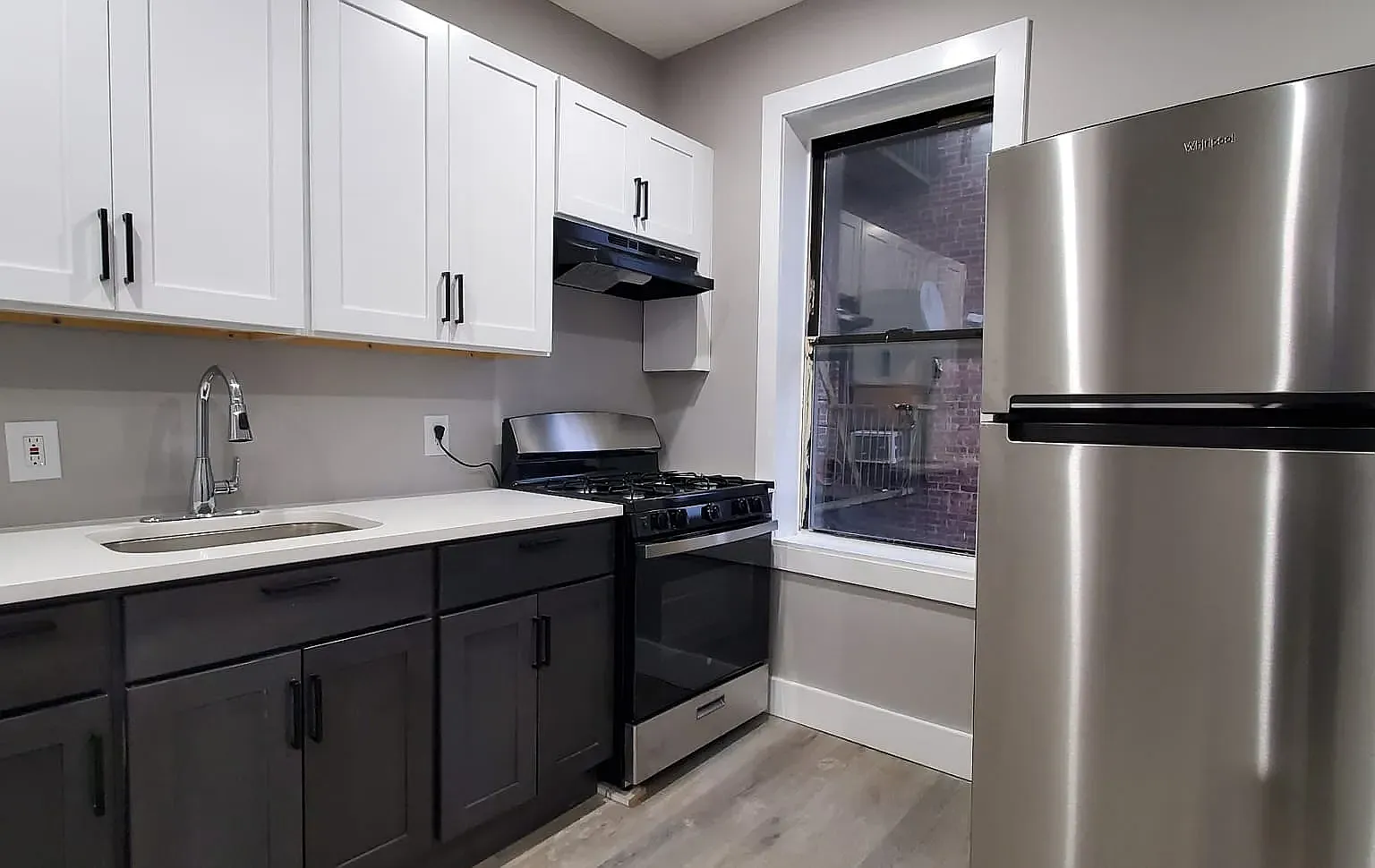 3 bed, $2,300 — Photo 2